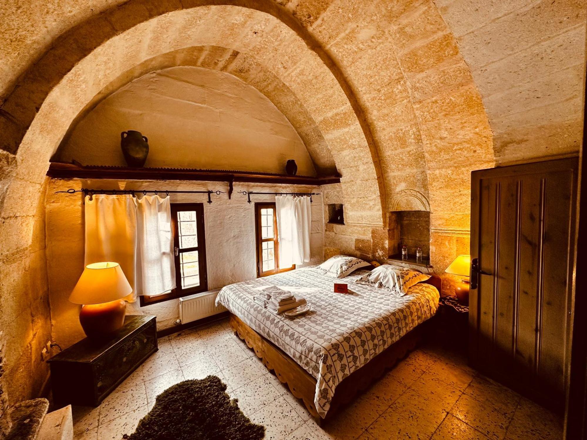 Les Maisons De Cappadoce Üchisar Bagian luar foto