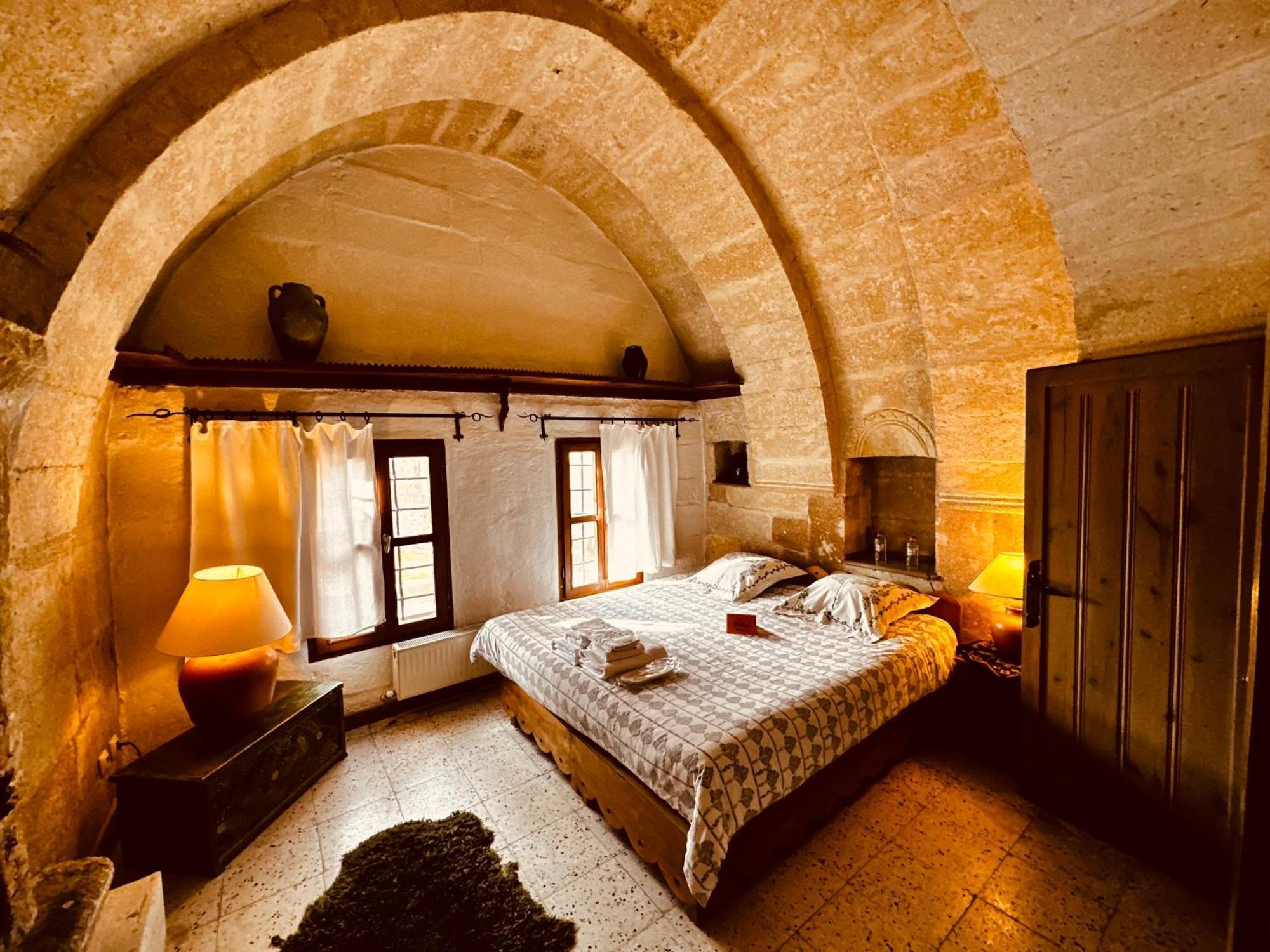 Les Maisons De Cappadoce Üchisar Bagian luar foto