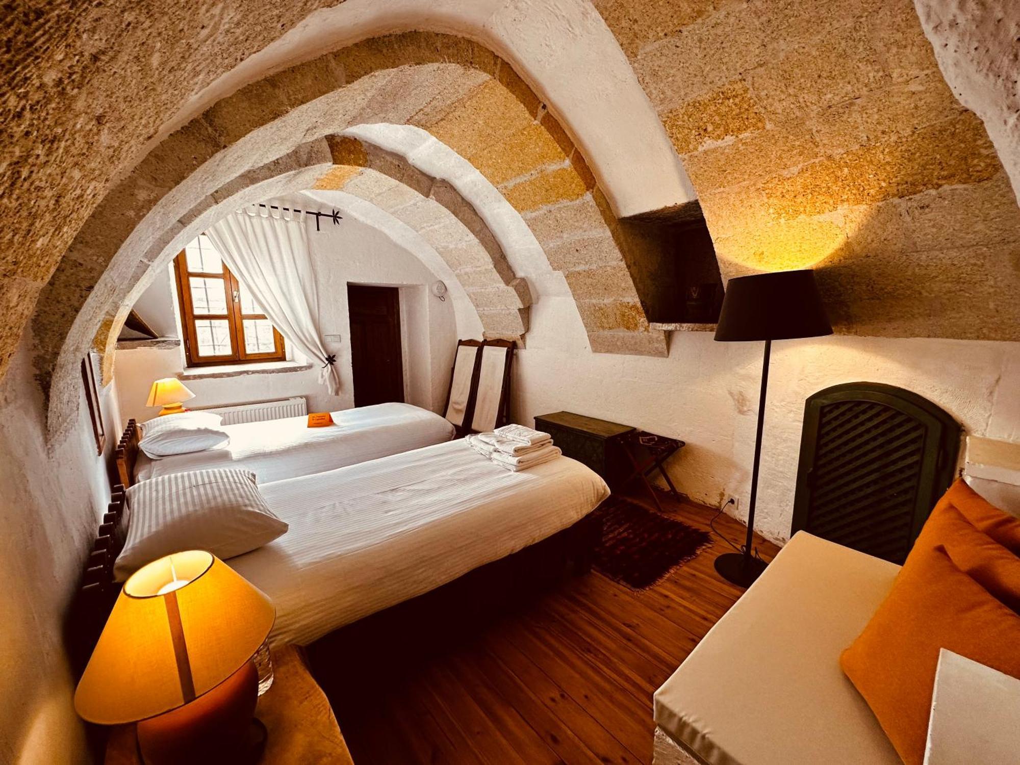 Les Maisons De Cappadoce Üchisar Bagian luar foto